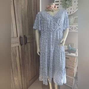 Elegant Blue Floral Maxi Dress